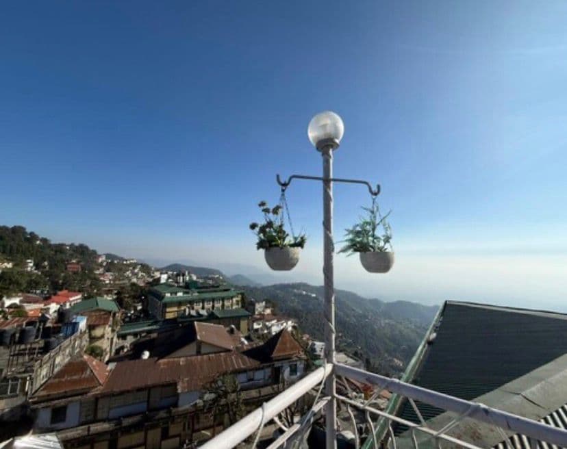Hotels & Stays in Mussoorie